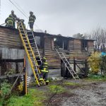 Incendio declarado en ovejería bajo deja un adulto mayor fallecido en Osorno.